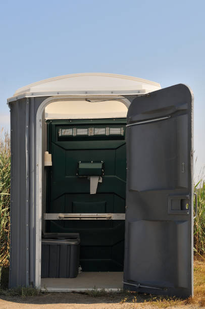 Best Luxury portable toilet rental  in Clermont, FL